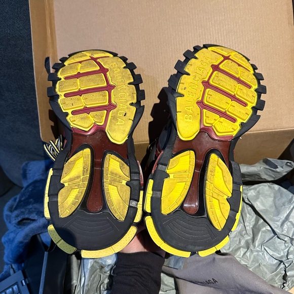 Balenciaga Track sneaker red, yellow and black size 40, size 7 men’s - Picture 6 of 8